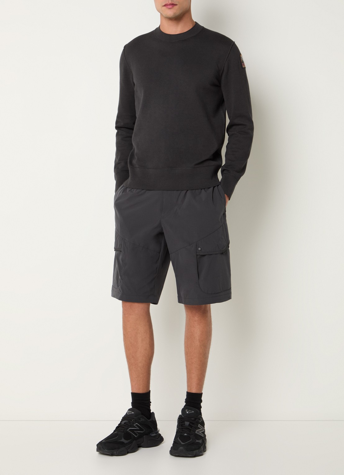 Parajumpers Morar straight fit korte broek met steekzakken - voorkant 3 antraciet