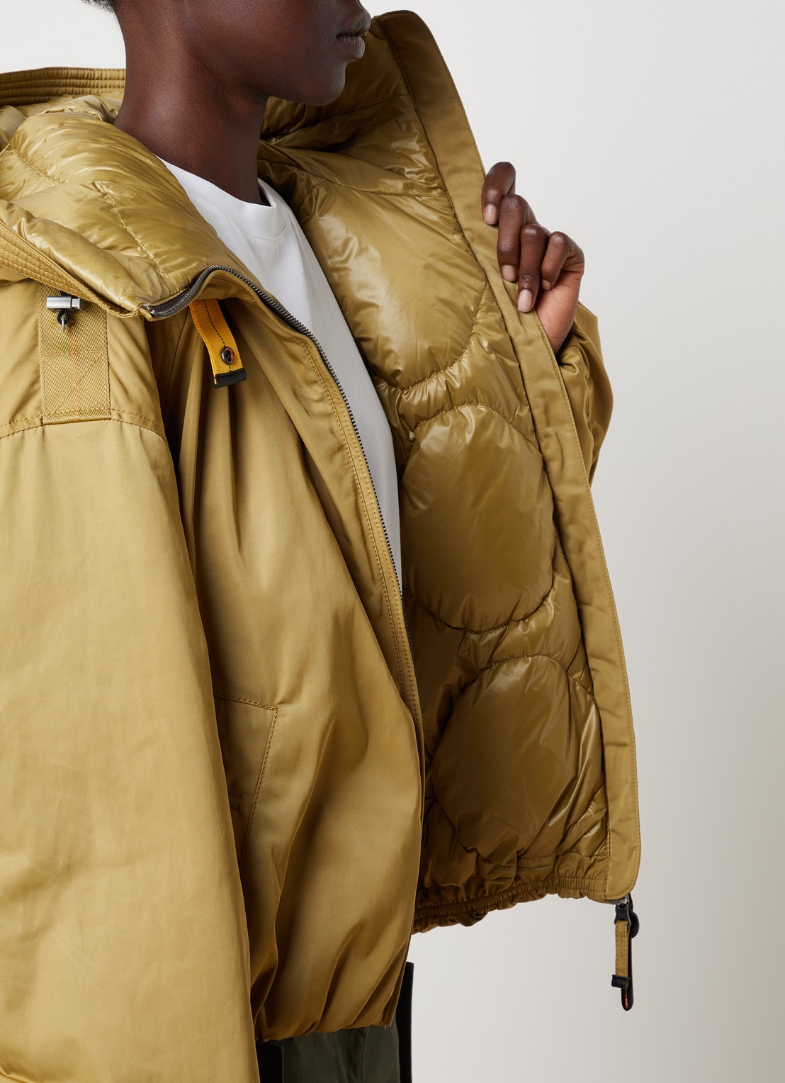 Parajumpers Naadz gewatteerde jack donsvulling en capuchon - detail 3 mosgroen