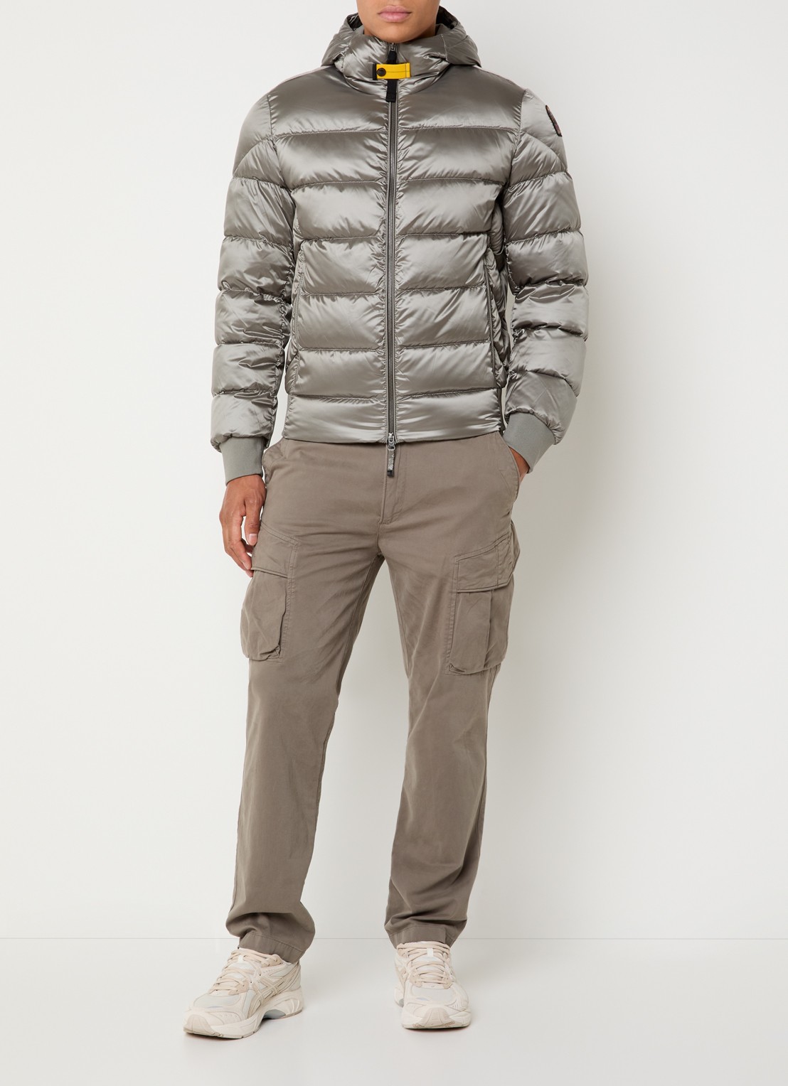 Parajumpers Pharrell puffer jack met capuchon en logo - voorkant 2 grijs