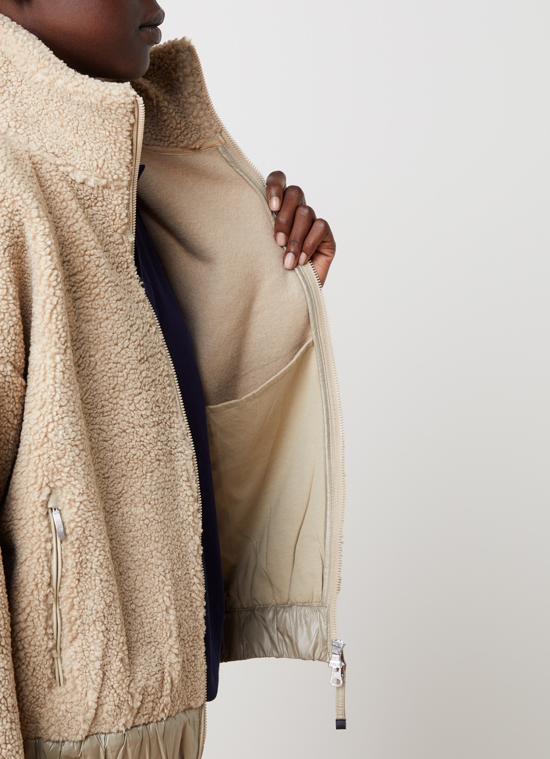 Parajumpers Sori jack van teddy met ritszakken en logo - detail 3 goud
