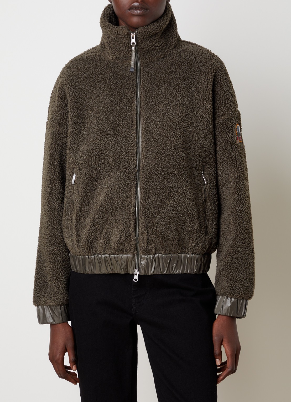 Parajumpers Sori jack van teddy met ritszakken en logo - detail 2 olijfgroen