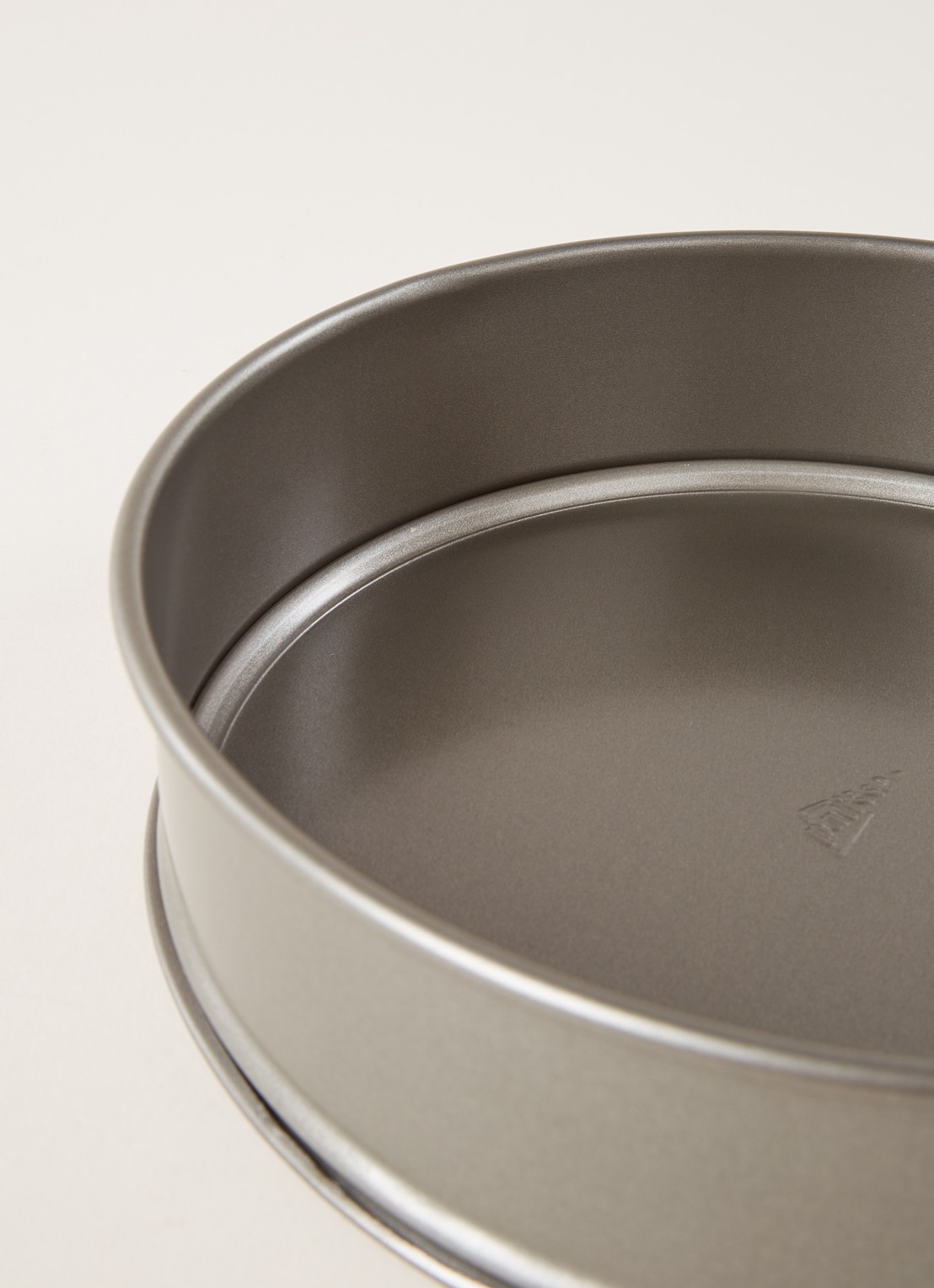 Patisse Carat springvorm 24 cm - detail 3 donkergrijs