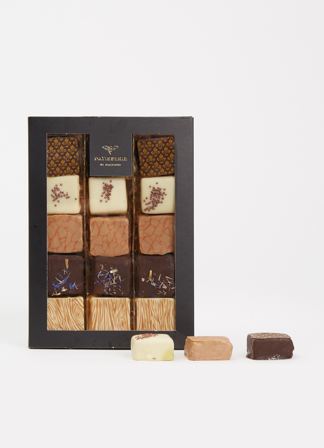 Patisserie de Bijenkorf Chocolade bonbons 15 stuks - voorkant 2 undefined