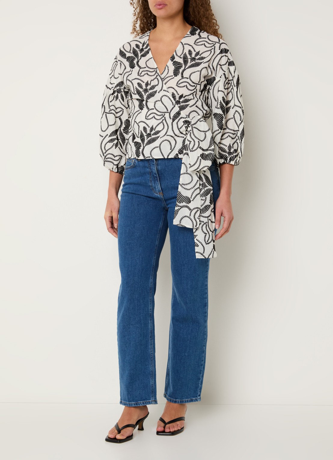 Pennyblack Blouse met strikceintuur met bloemenprint - voorkant 4 wit
