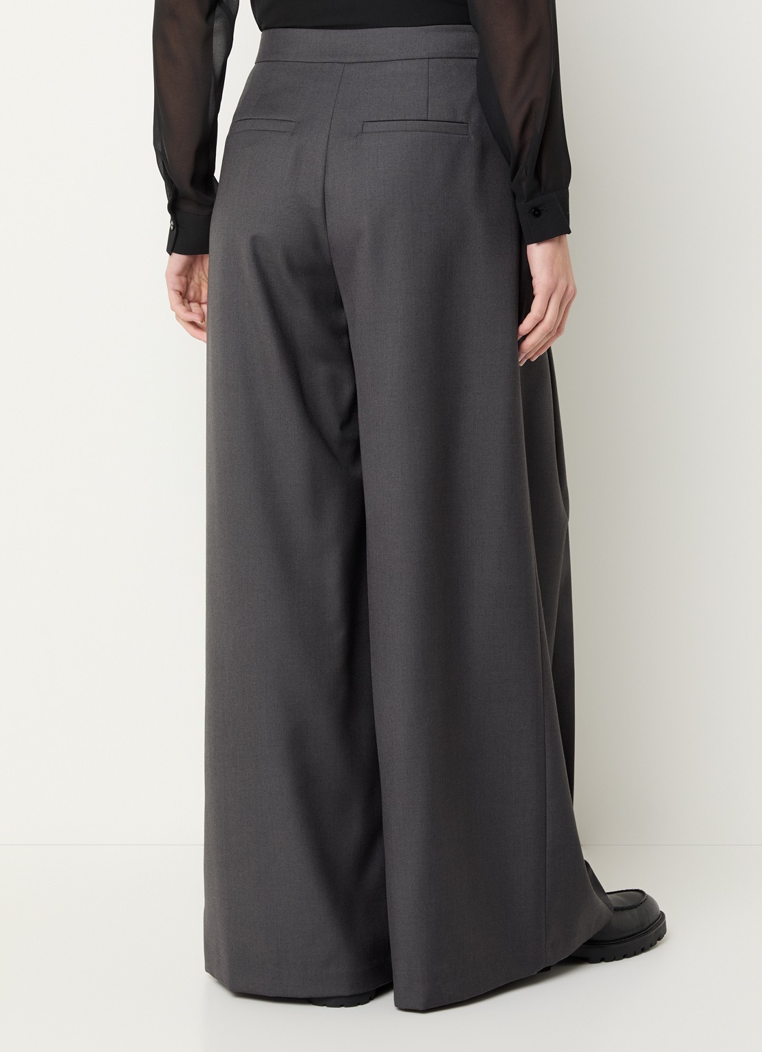 Pennyblack Ittita high waist wide fit pantalon met plooidetail - achterkant donkergrijs