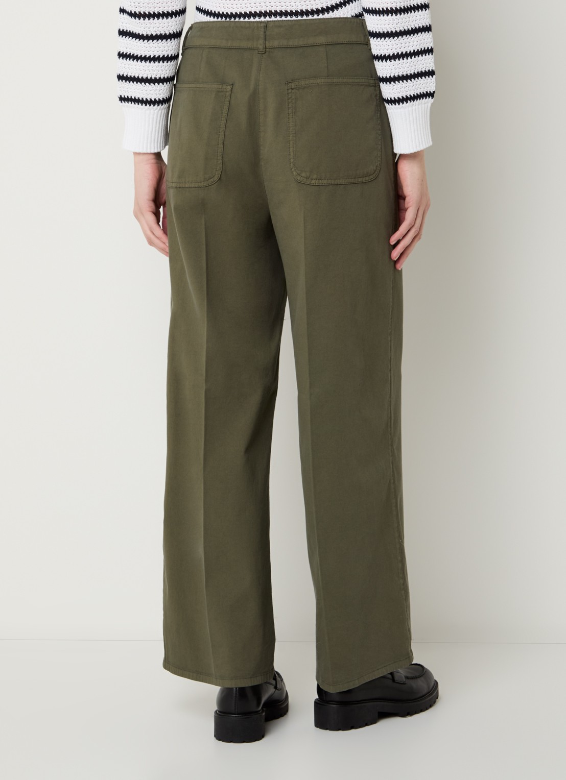 Pennyblack Magia high waist loose fit broek met persplooi en steekzakken - achterkant 3 legergroen