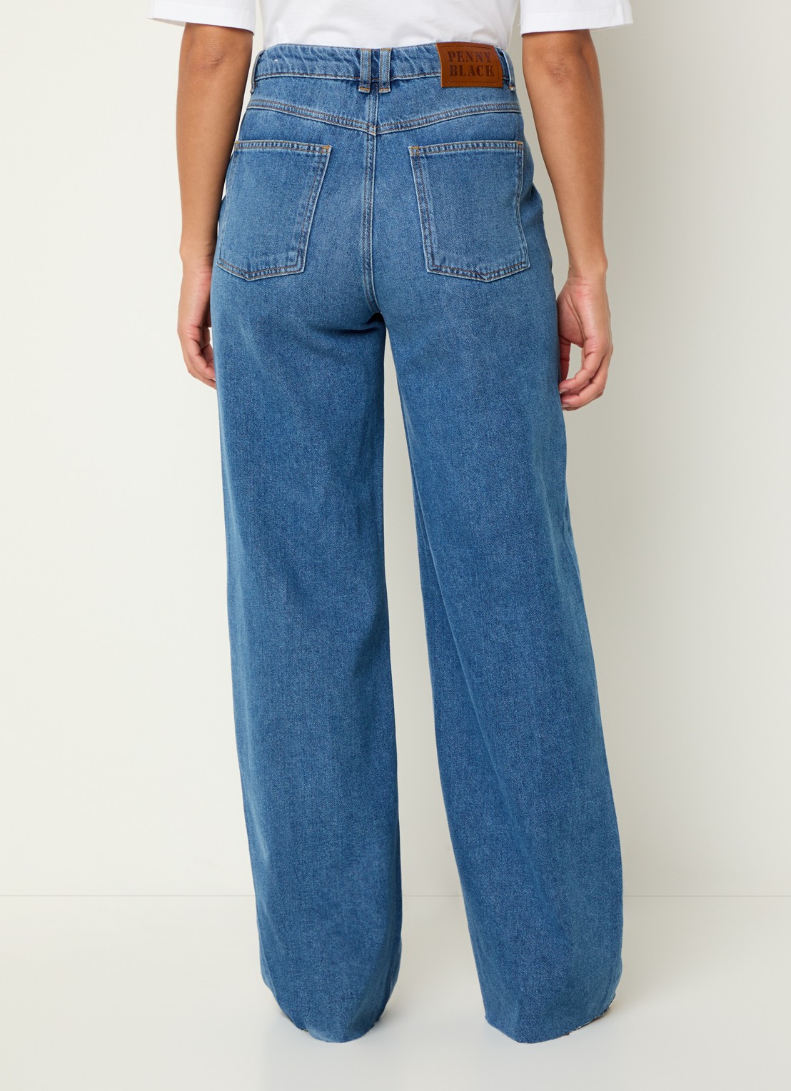 Pennyblack Puddle high waist wide leg jeans met medium wassing - achterkant 5 indigo