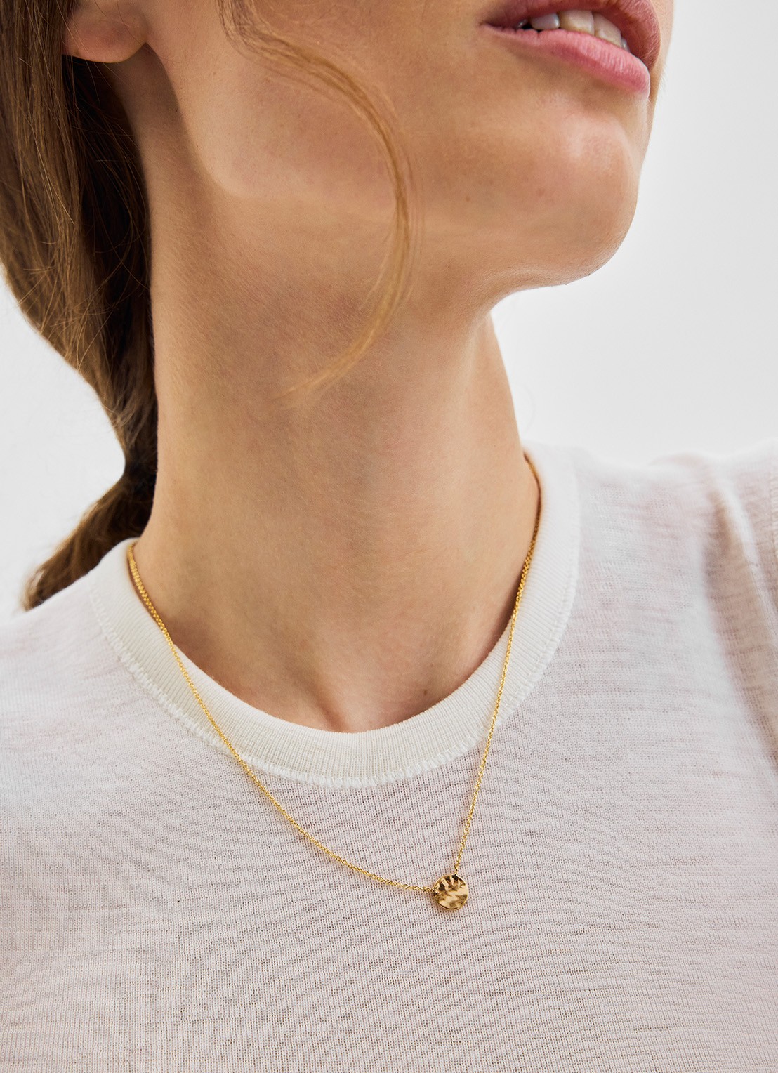 Pernille Corydon Dot ketting met hanger - voorkant 2 goud