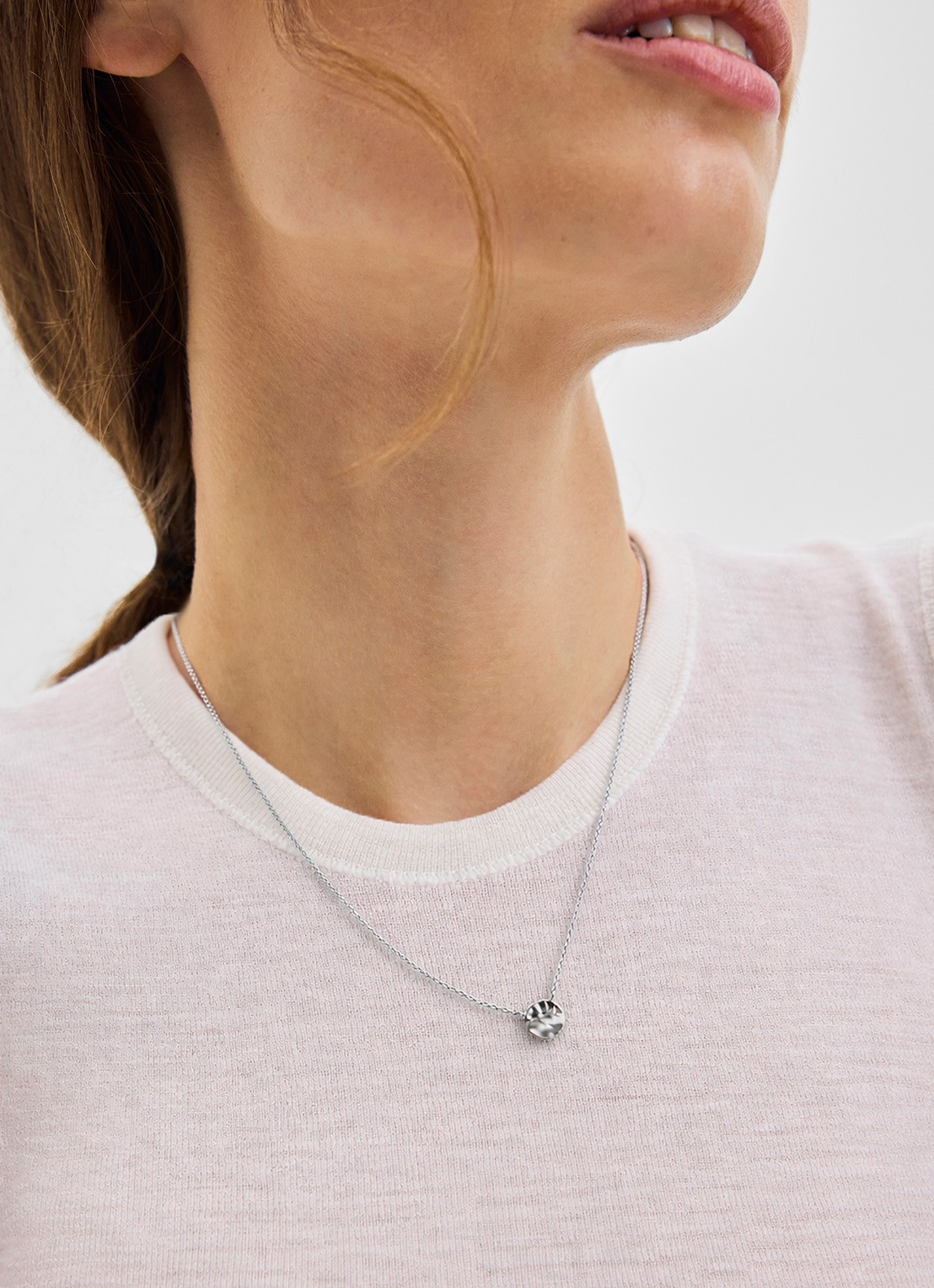 Pernille Corydon Dot ketting met hanger - voorkant 2 zilver