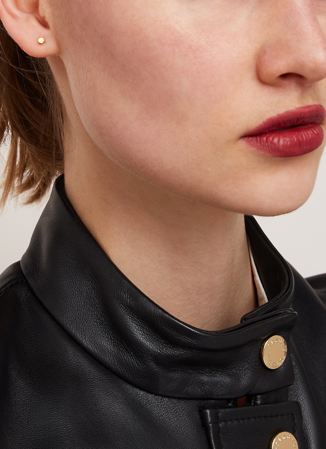 Pernille Corydon Micro Stick oorknopjes verguld - detail goud