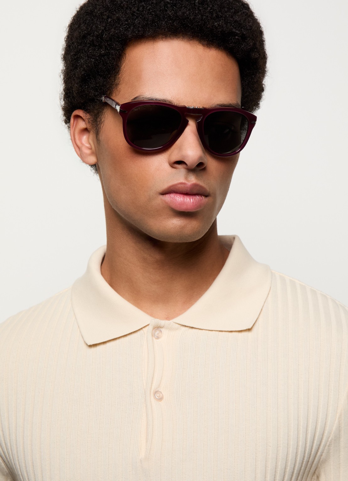 Persol Opvouwbare piloten zonnebril PO0714 - voorkant 5 aubergine