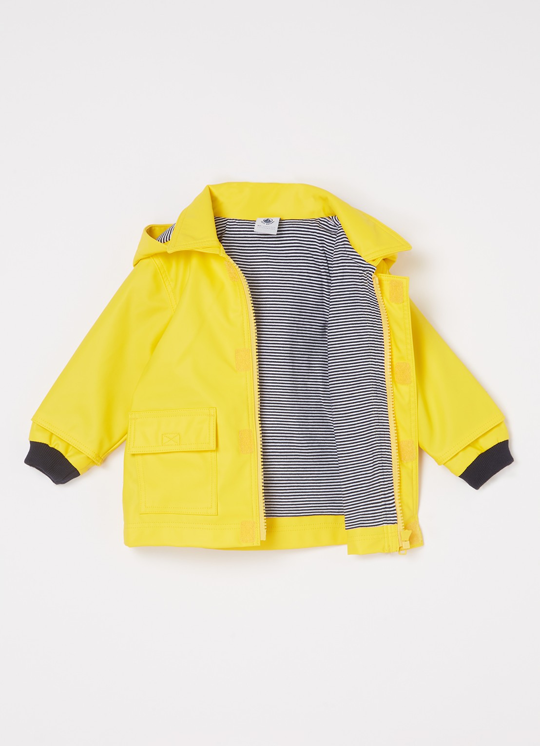 Petit Bateau Regenjas met klepzakken     - voorkant 2 lichtgeel