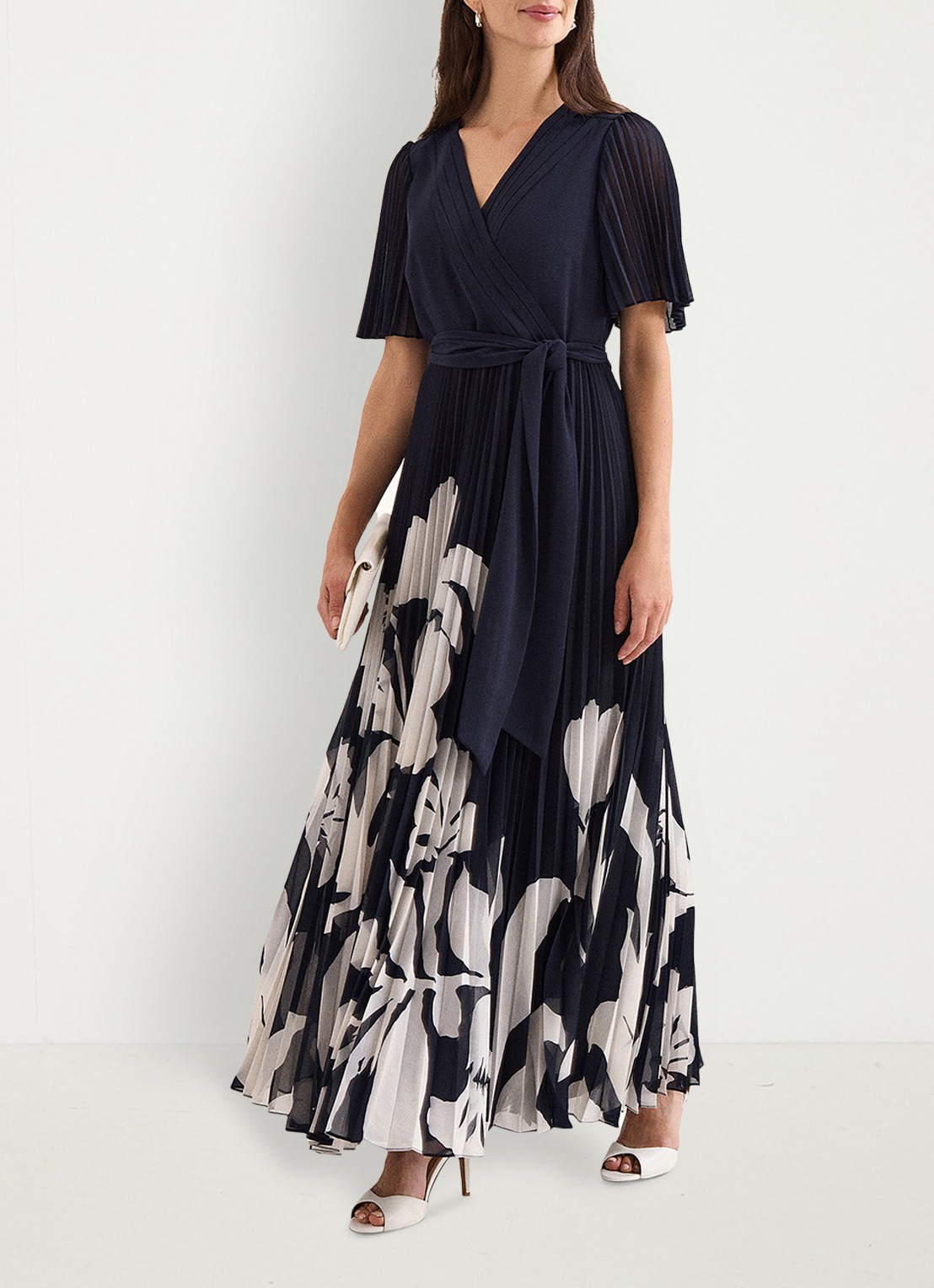 Phase Eight Abigail maxi jurk met bloemenprint - detail 3 donkerblauw