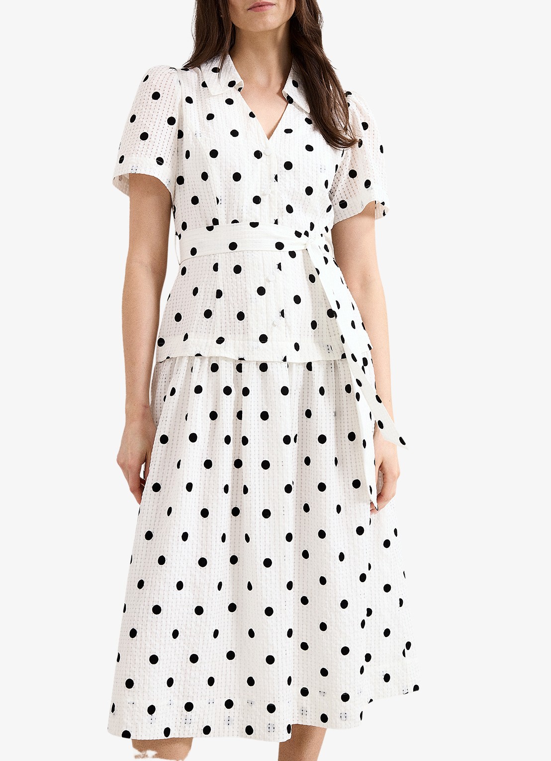 Phase Eight Adele midi jurk met stippenprint en strikceintuur - detail gebroken wit