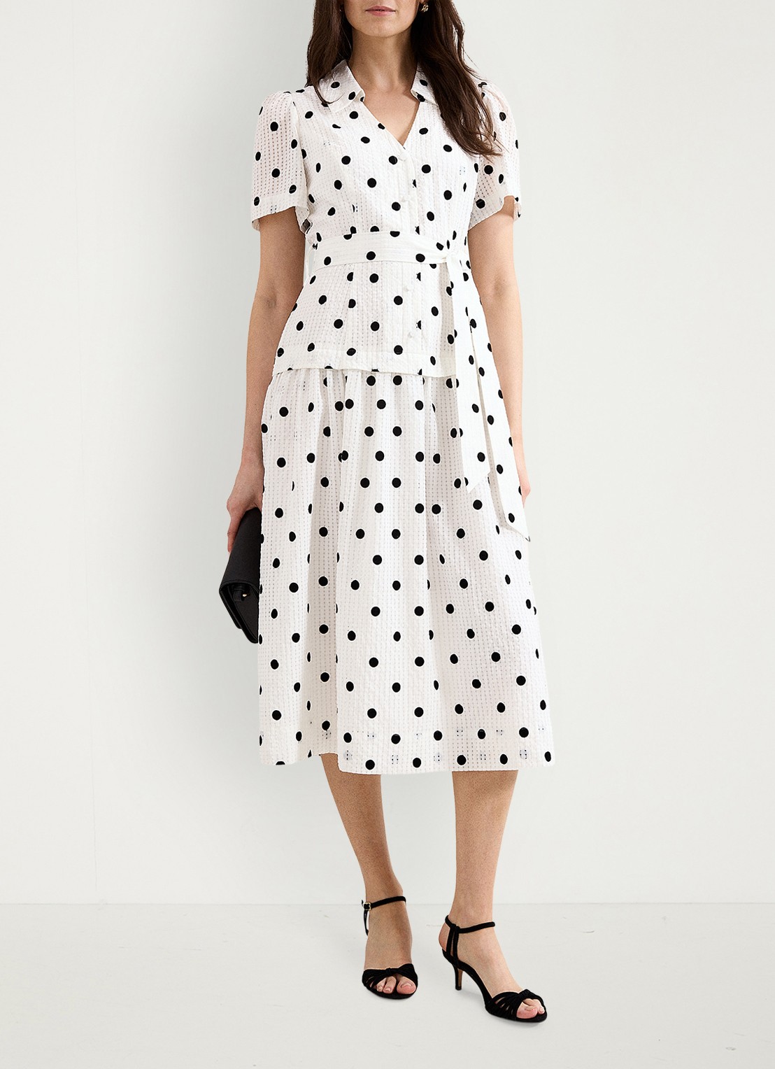 Phase Eight Adele midi jurk met stippenprint en strikceintuur - voorkant 6 gebroken wit