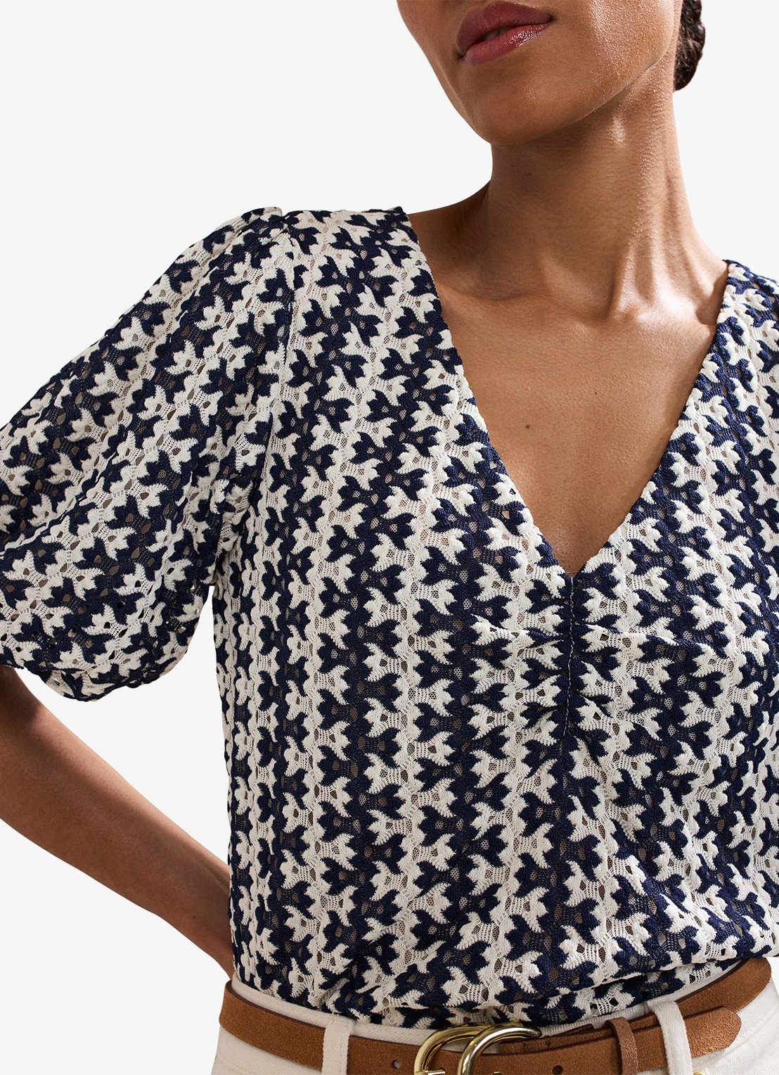 Phase Eight Alba fijngebreide top met ballonmouw - detail 3 donkerblauw