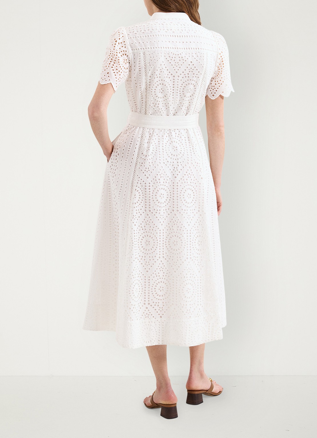 Phase Eight Aletta midi blousejurk met broderie en strikceintuur  - achterkant wit