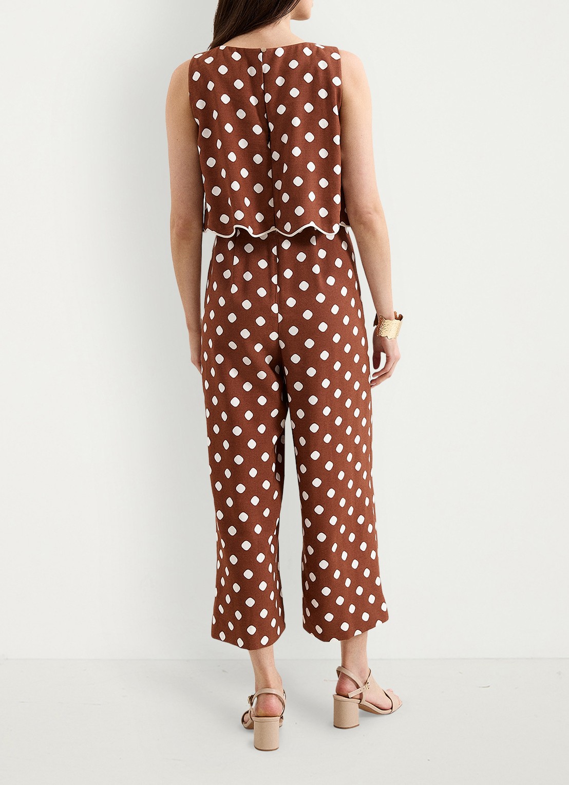 Phase Eight Alia loose fit jumpsuit met stippenprint - achterkant bruin