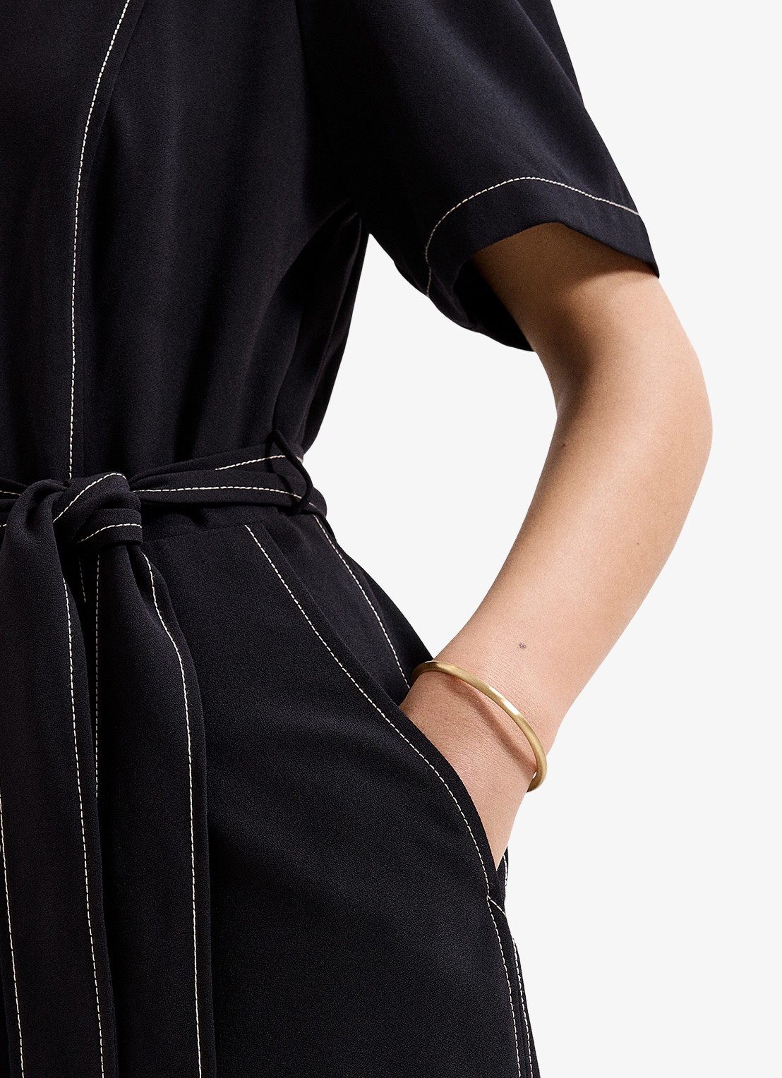 Phase Eight Alix wide fit jumpsuit met strikceintuur - detail 6 zwart