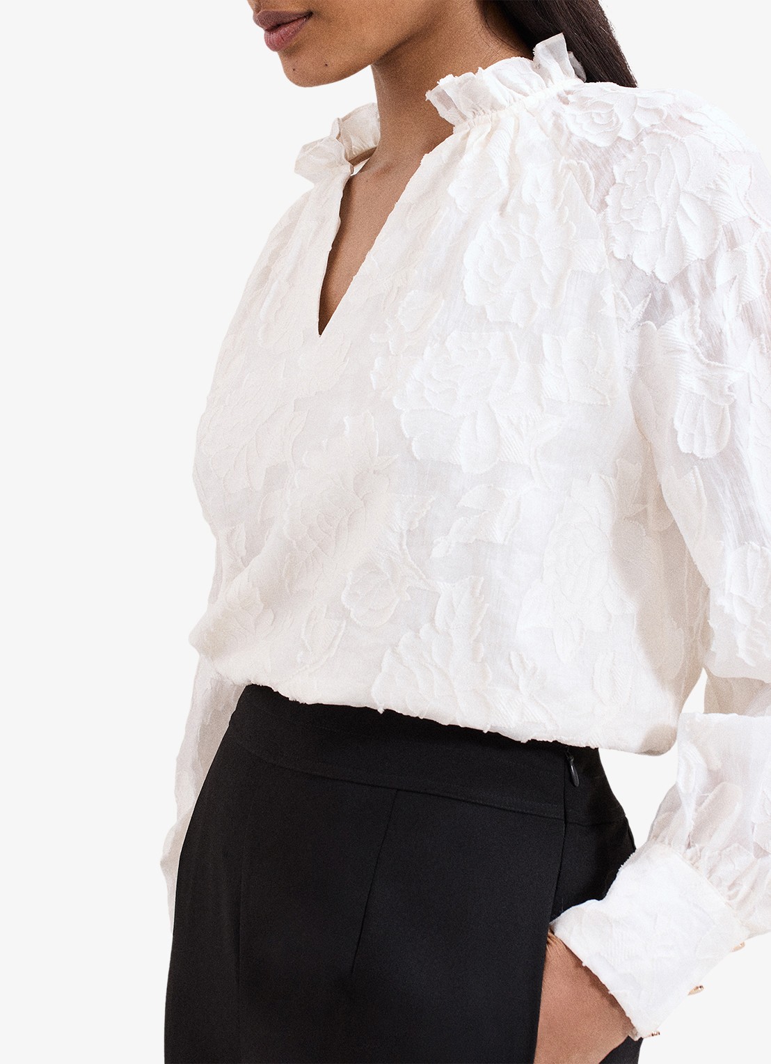 Phase Eight Amal blouse met bloemenprint - detail 2 gebroken wit