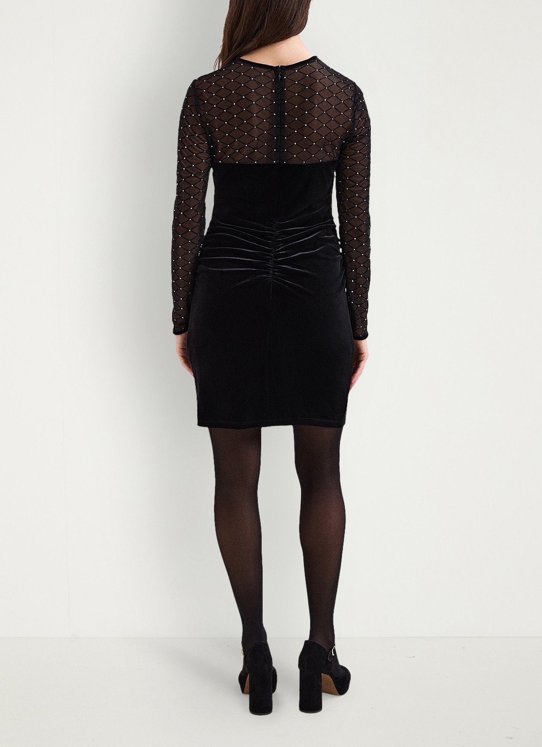 Phase Eight Amberose mini jurk van fluweel met strass - achterkant 6 zwart