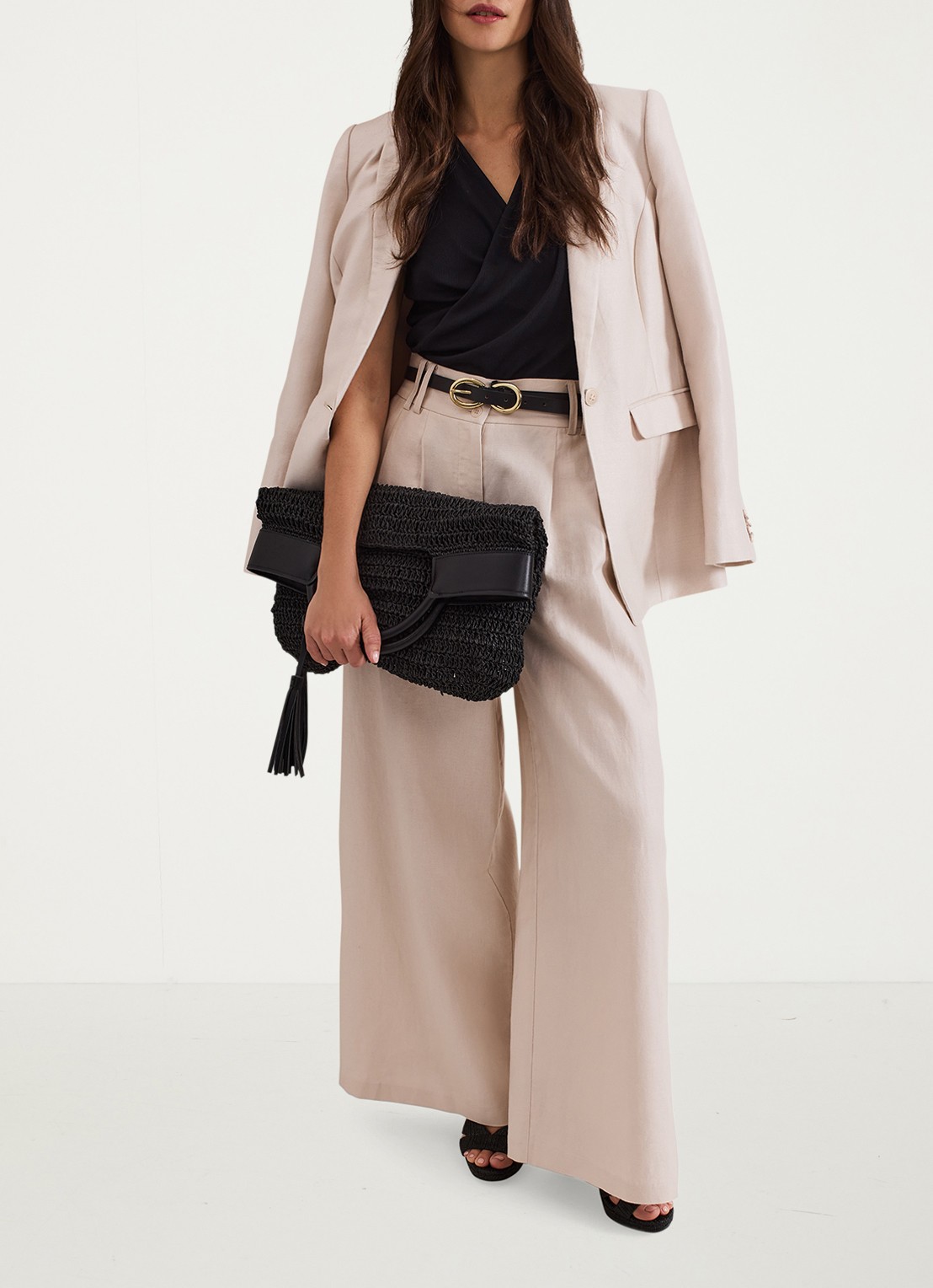 Phase Eight Amble mid waist wide fit pantalon met steekzakken - detail 4 creme