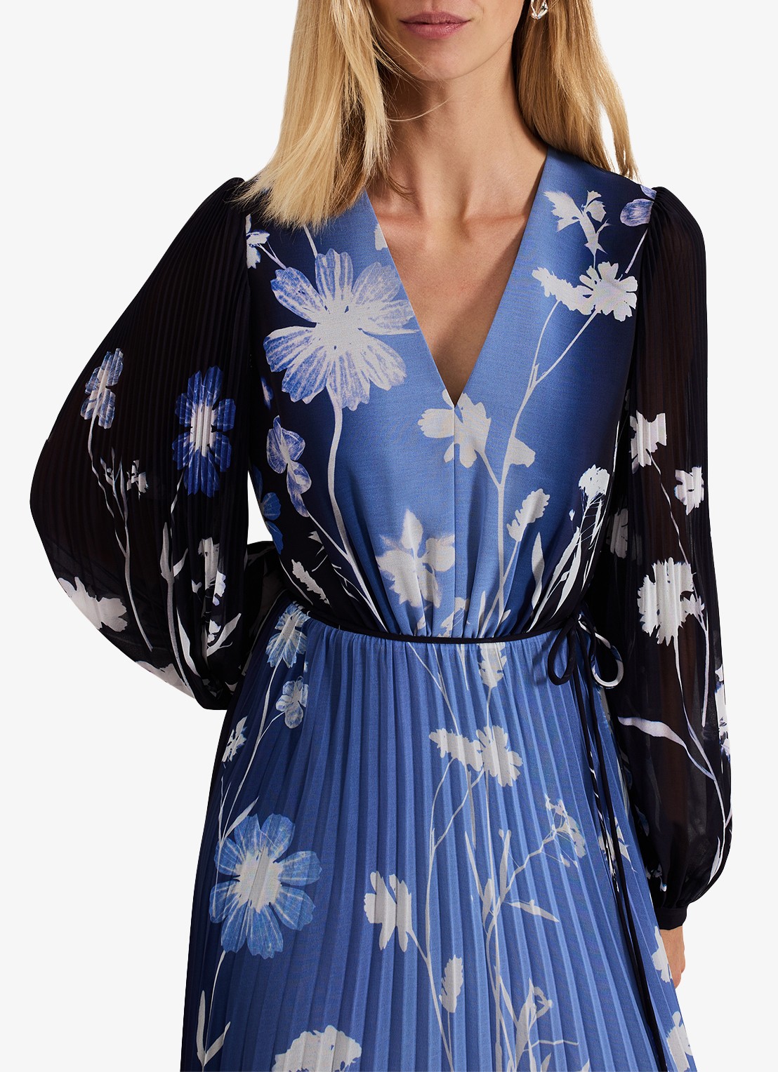 Phase Eight Annie maxi jurk met bloemenprint - detail 3 donkerblauw