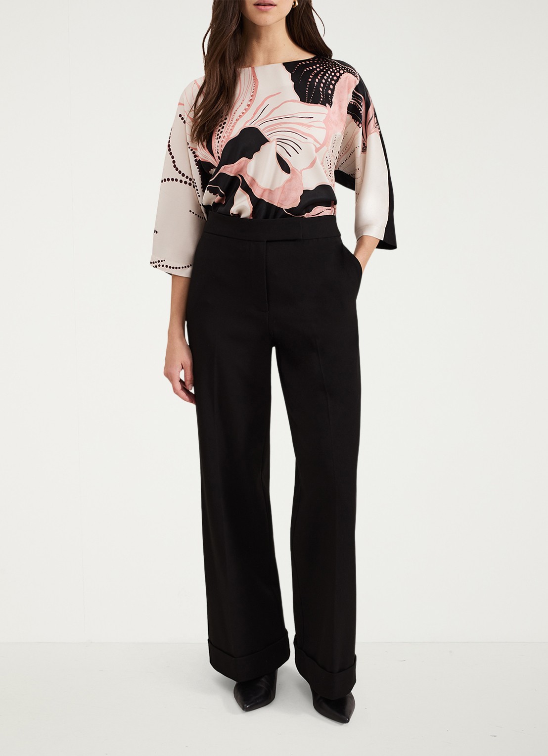 Phase Eight Antonia top met bloemenprint - voorkant 6 zwart
