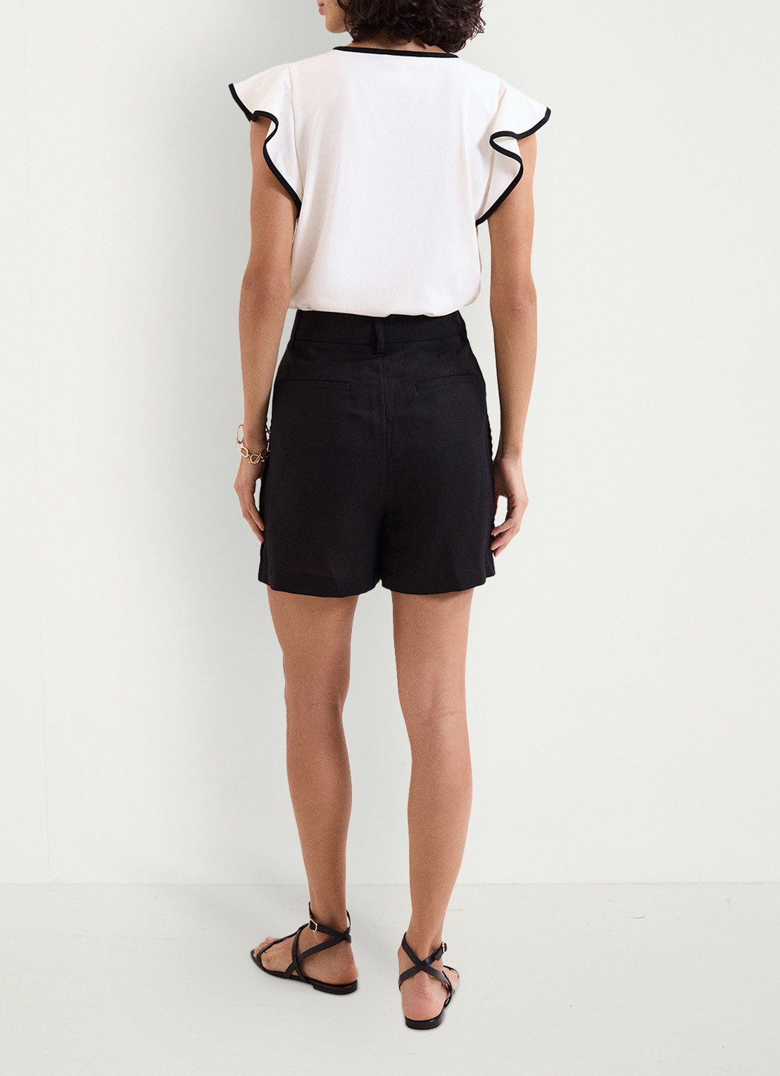 Phase Eight Arnie high waist loose fit korte broek in linnenblend - achterkant 7 zwart