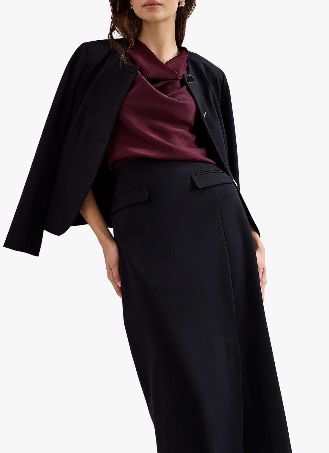 Phase Eight Arwen mouwloze top met watervalhals - detail 3 aubergine