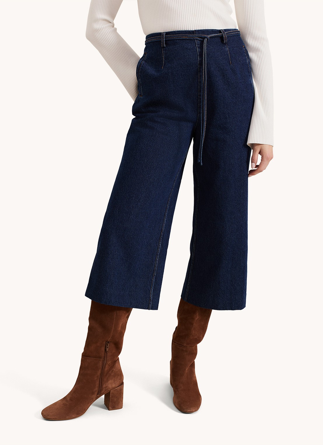 Phase Eight Aubrielle high waist wide fit cullote met donkere wassing - detail 2 denim