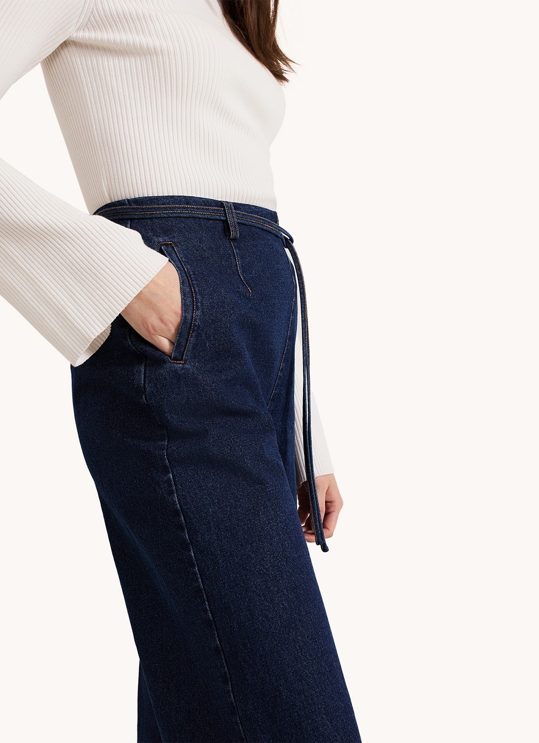 Phase Eight Aubrielle high waist wide fit cullote met donkere wassing - detail 3 denim