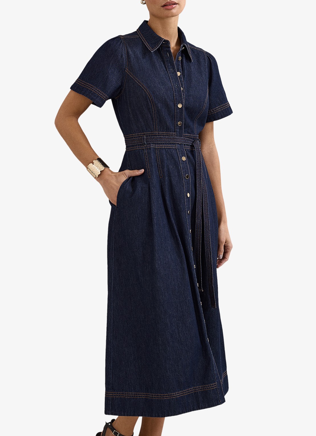 Phase Eight Aven midi blousejurk van denim met strikceintuur - detail 4 donkerblauw