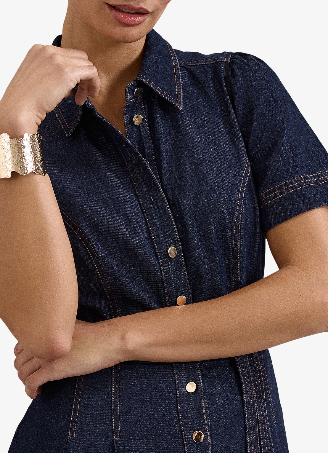 Phase Eight Aven midi blousejurk van denim met strikceintuur - detail 5 donkerblauw