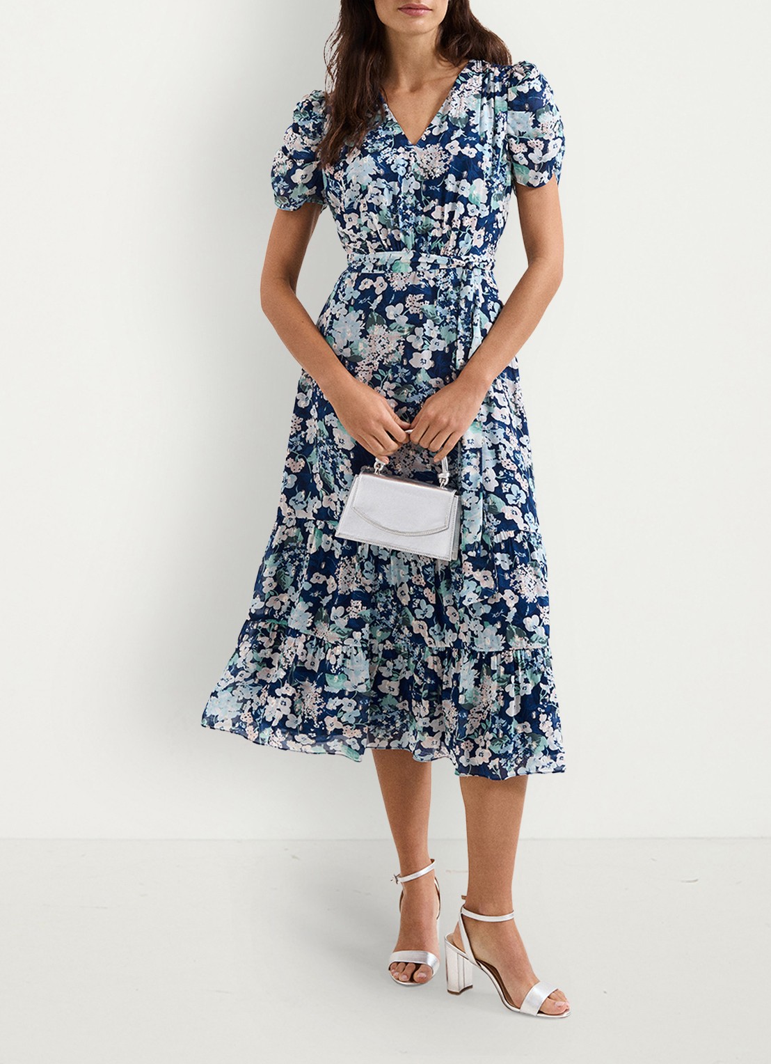 Phase Eight Azalea midi jurk met bloemenprint en strikceintuur - voorkant 3 donkerblauw