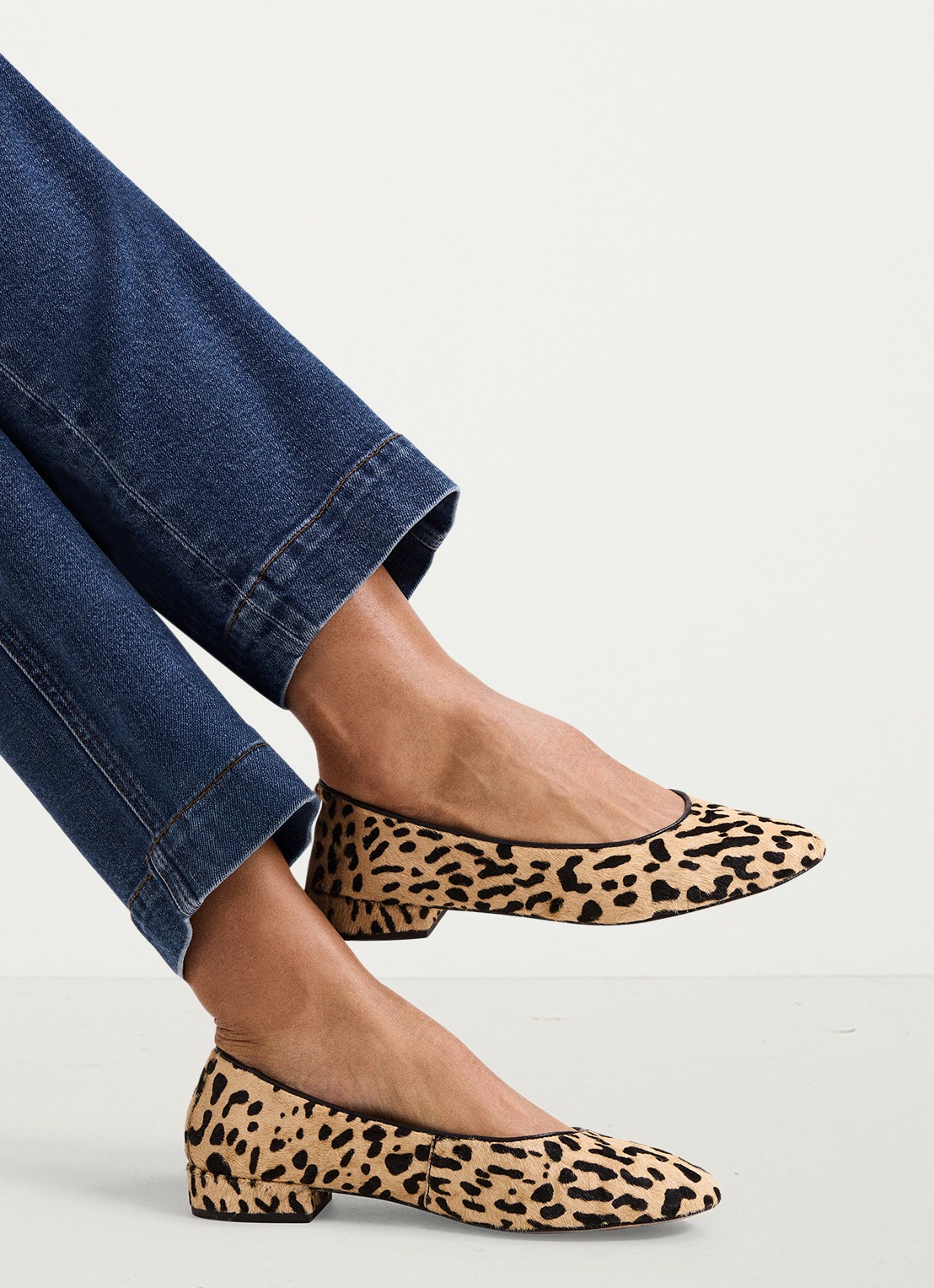 Phase Eight Ballerina van leer met panterprint - detail 8 bruin