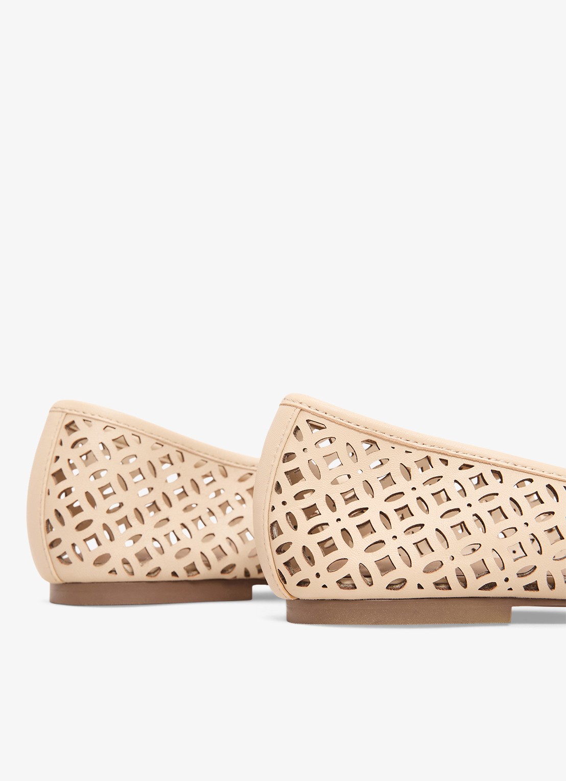 Phase Eight Ballerina van leer - detail 2 creme