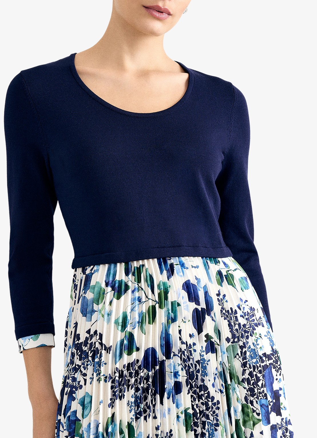 Phase Eight Beatrice midi jurk met bloemenprint - detail 4 donkerblauw