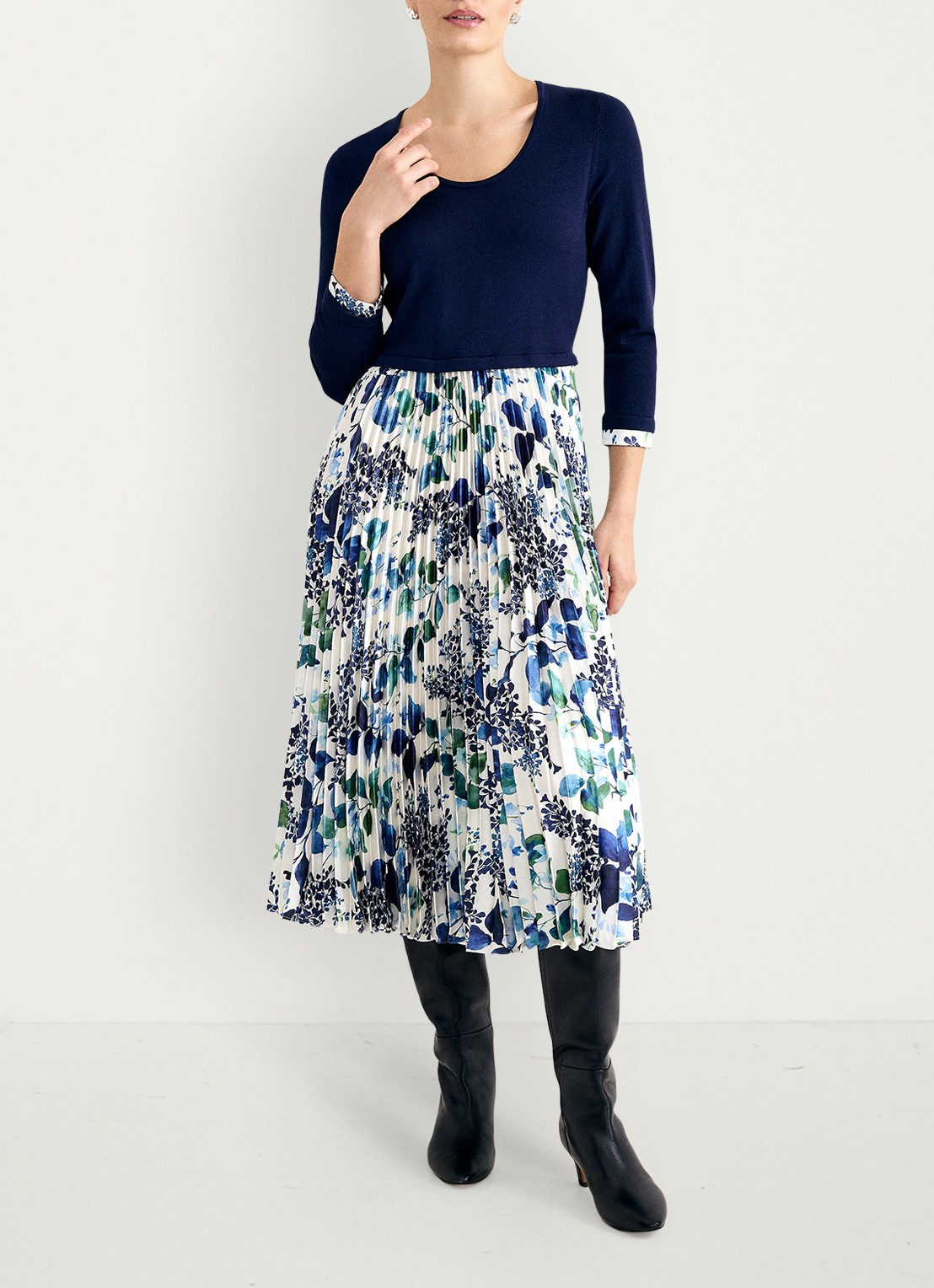 Phase Eight Beatrice midi jurk met bloemenprint - voorkant 3 donkerblauw