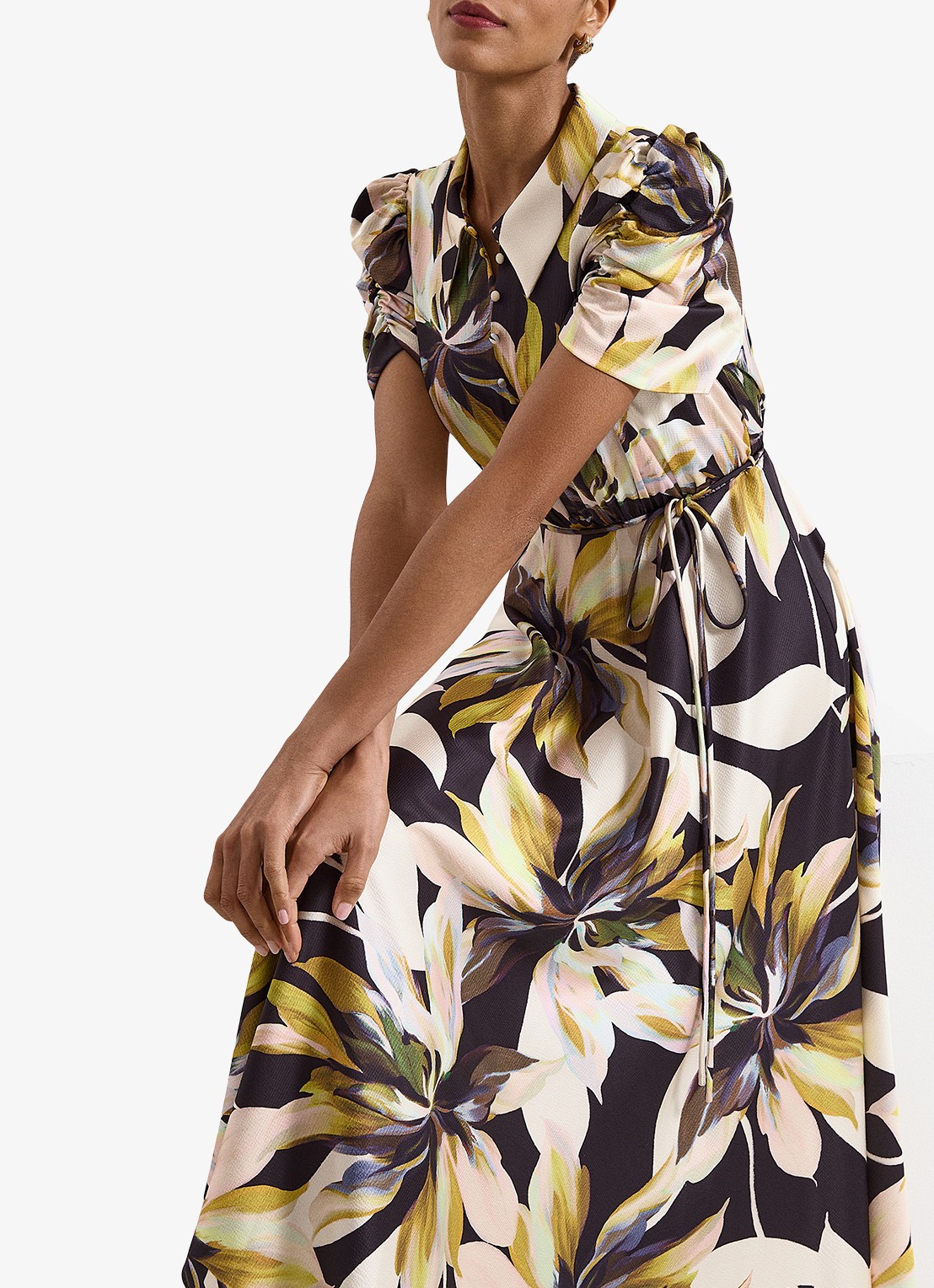 Phase Eight Bella midi blouse jurk met bloememprint - detail 4 zwart