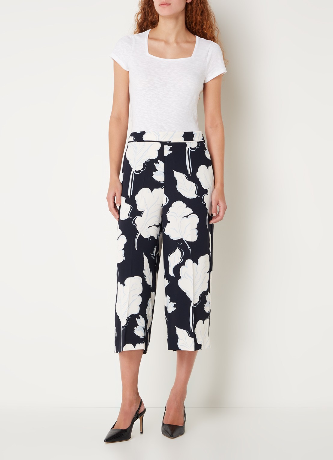 Phase Eight Bella T-shirt met stretch - voorkant 4 wit