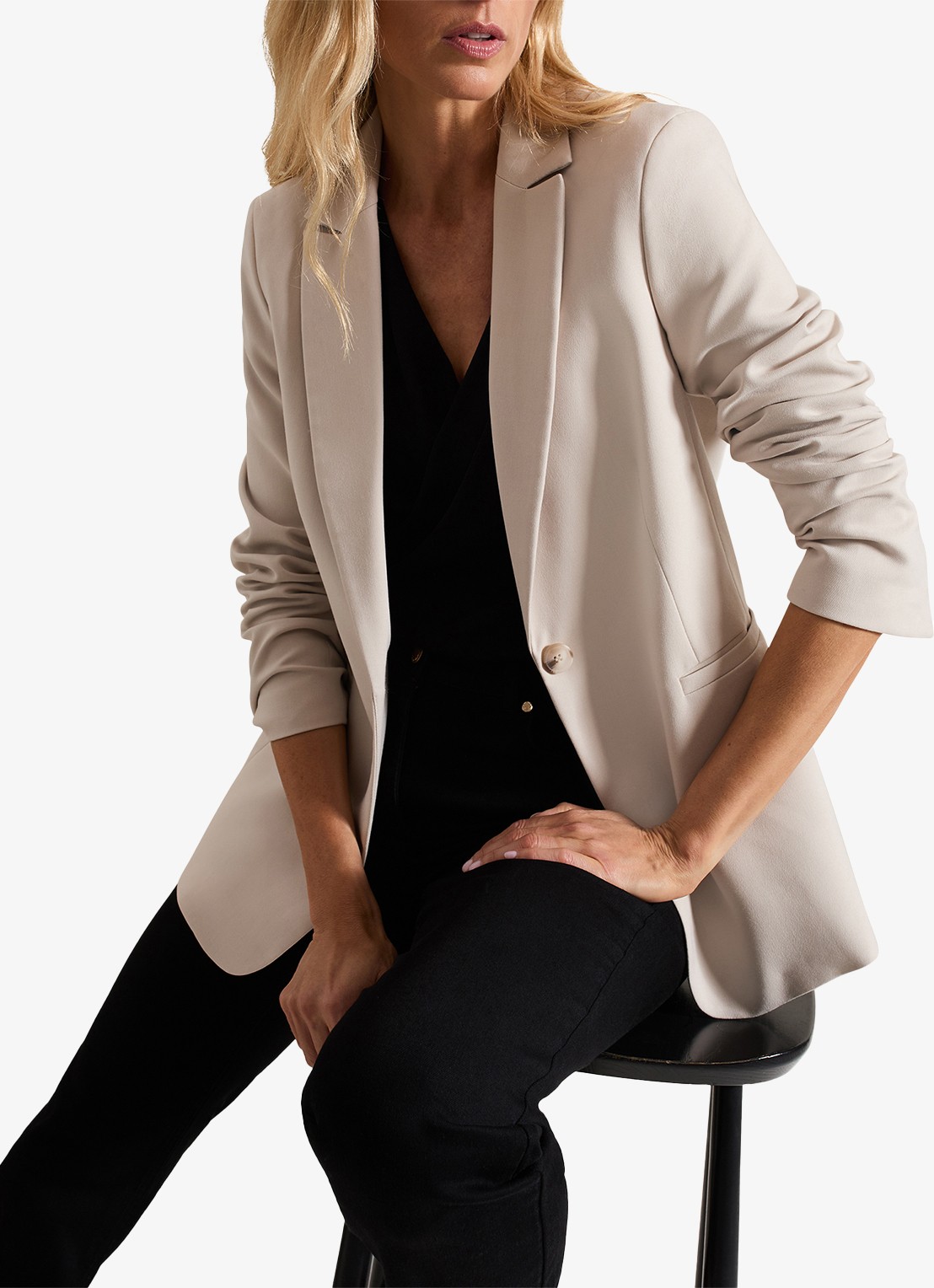 Phase Eight Belle blazer met paspelzakken - detail 7 creme