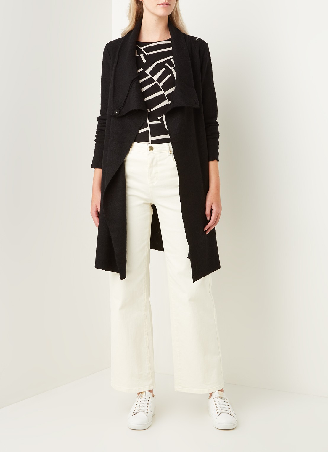 Phase Eight Bellona vest in wolblend met paspelzakken - voorkant 3 zwart
