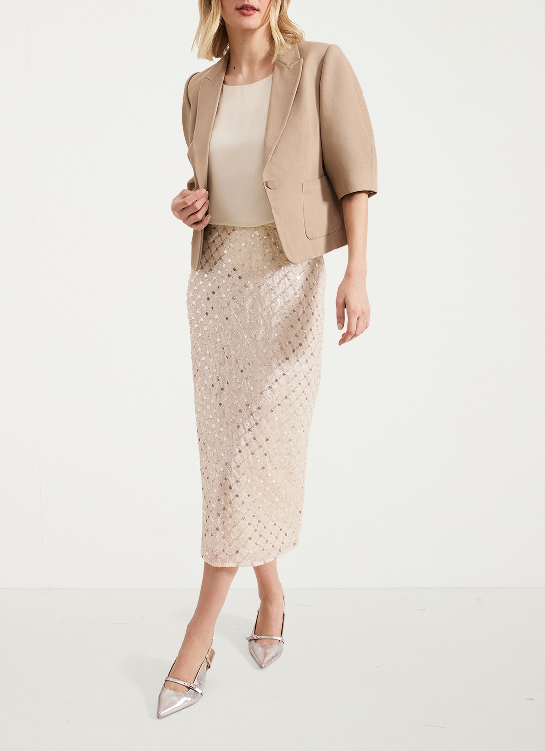 Phase Eight Blackwell cropped blazer  - voorkant 8 beige
