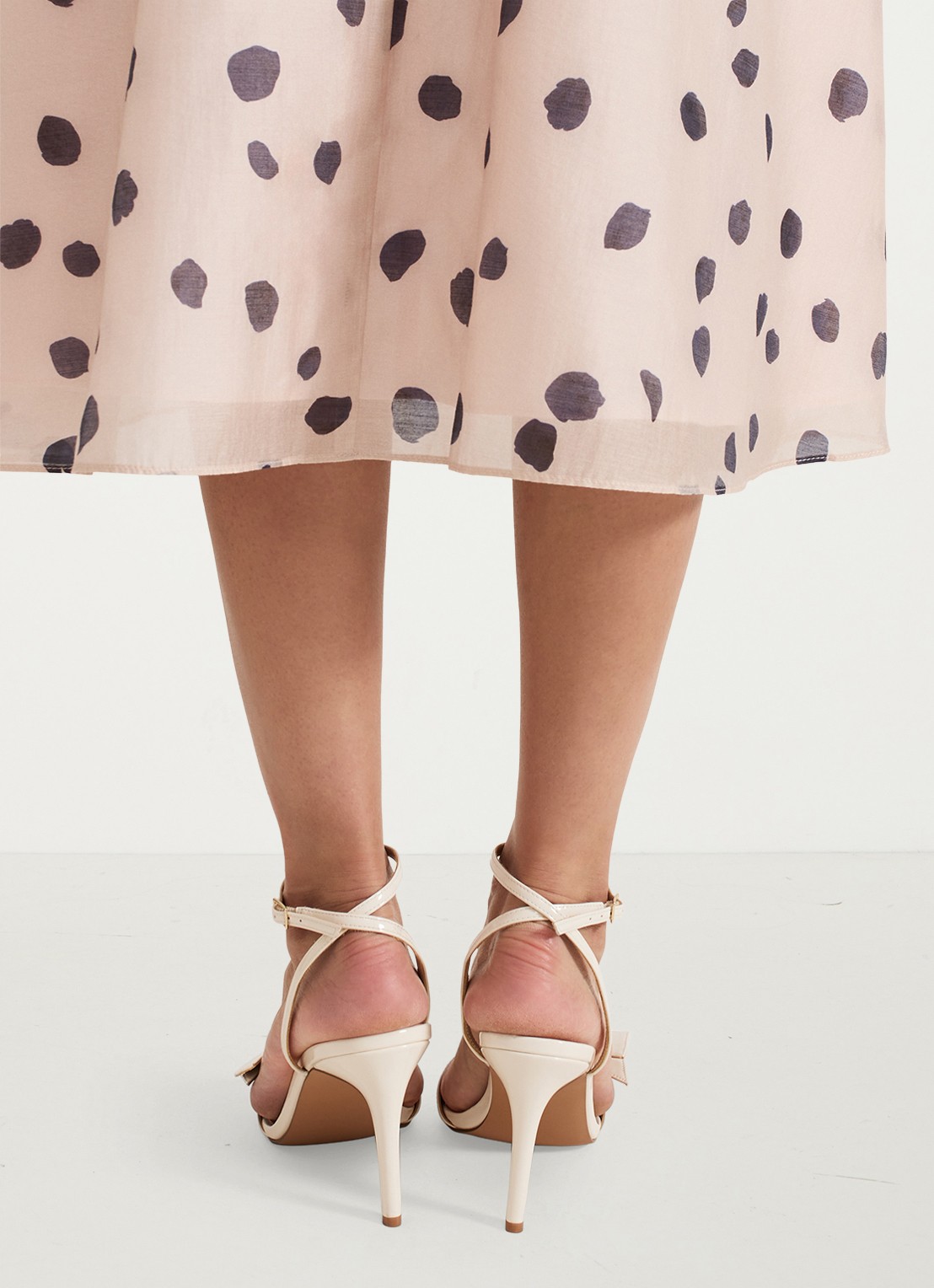 Phase Eight Bow sandalette met strikdetail - achterkant ivoor