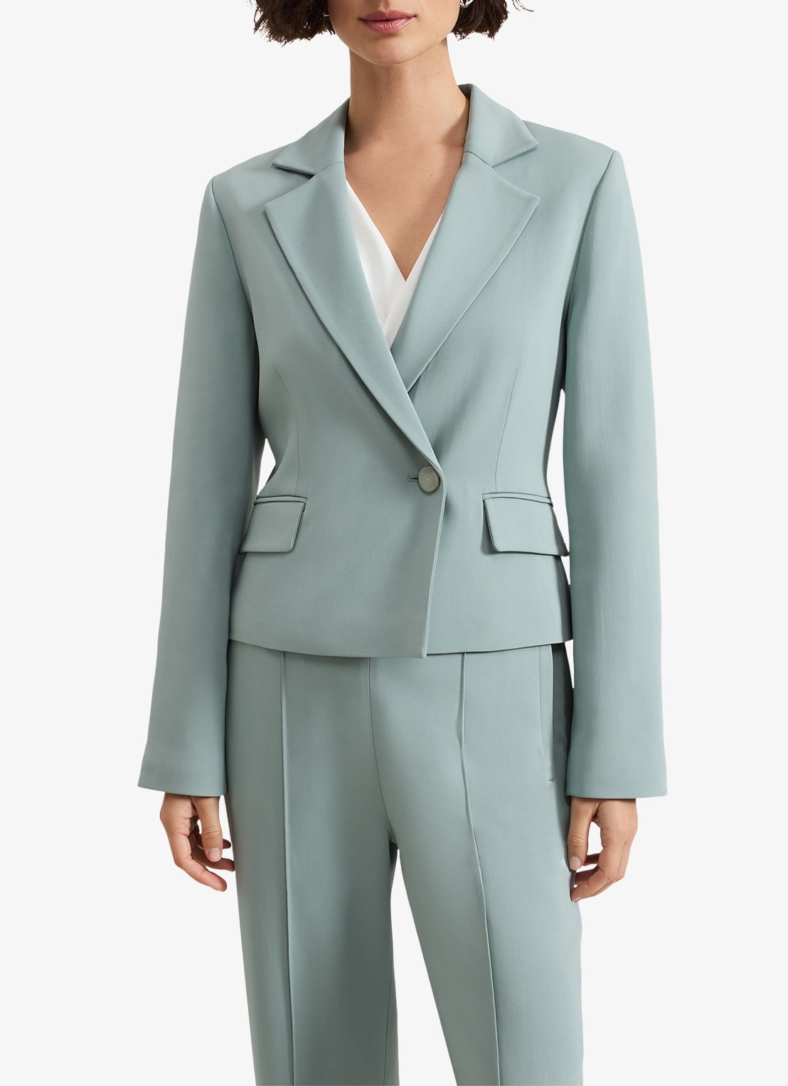 Phase Eight Bowen cropped blazer met klepzakken - detail 4 lichtblauw