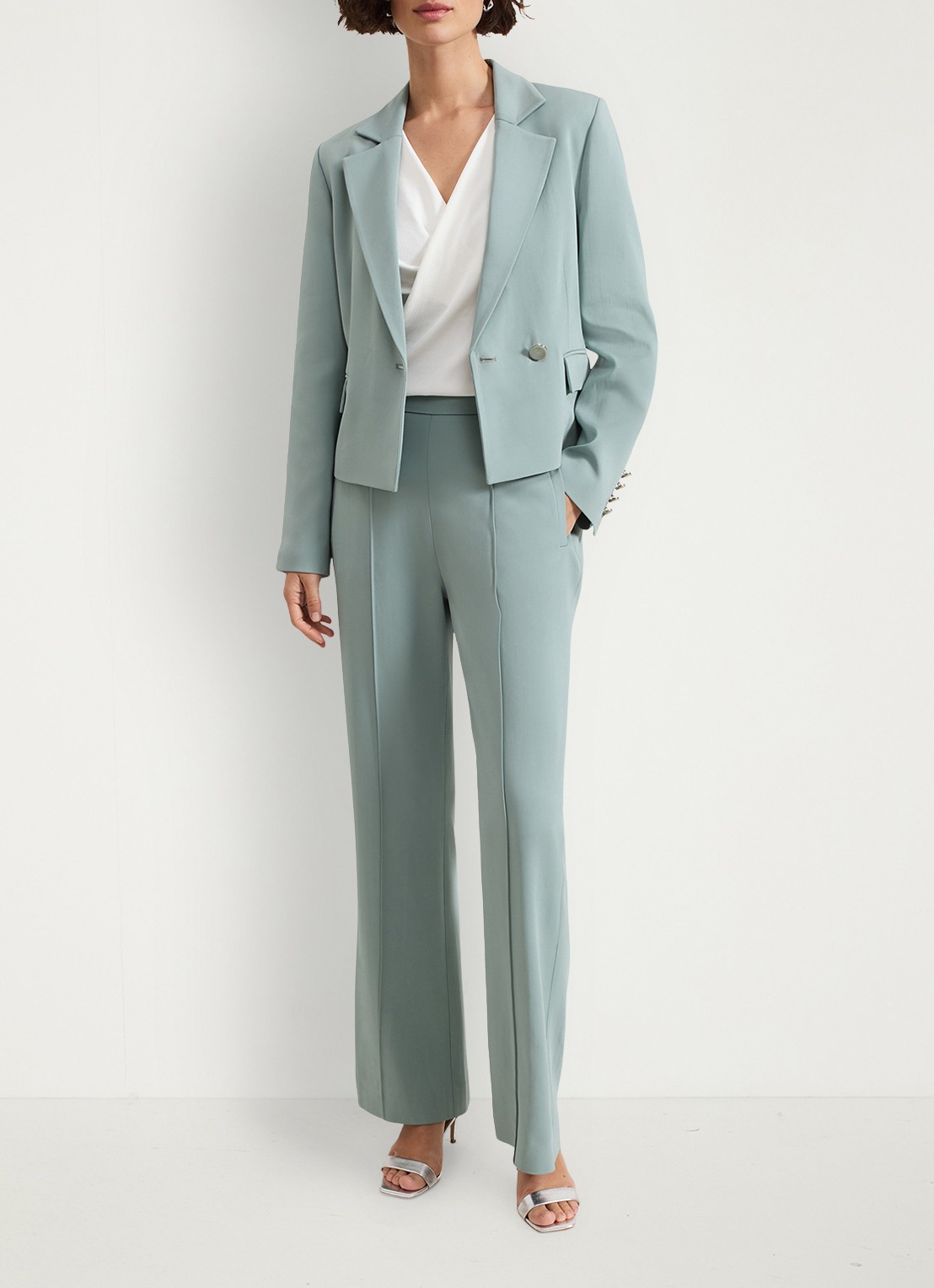 Phase Eight Bowen cropped blazer met klepzakken - detail 8 lichtblauw