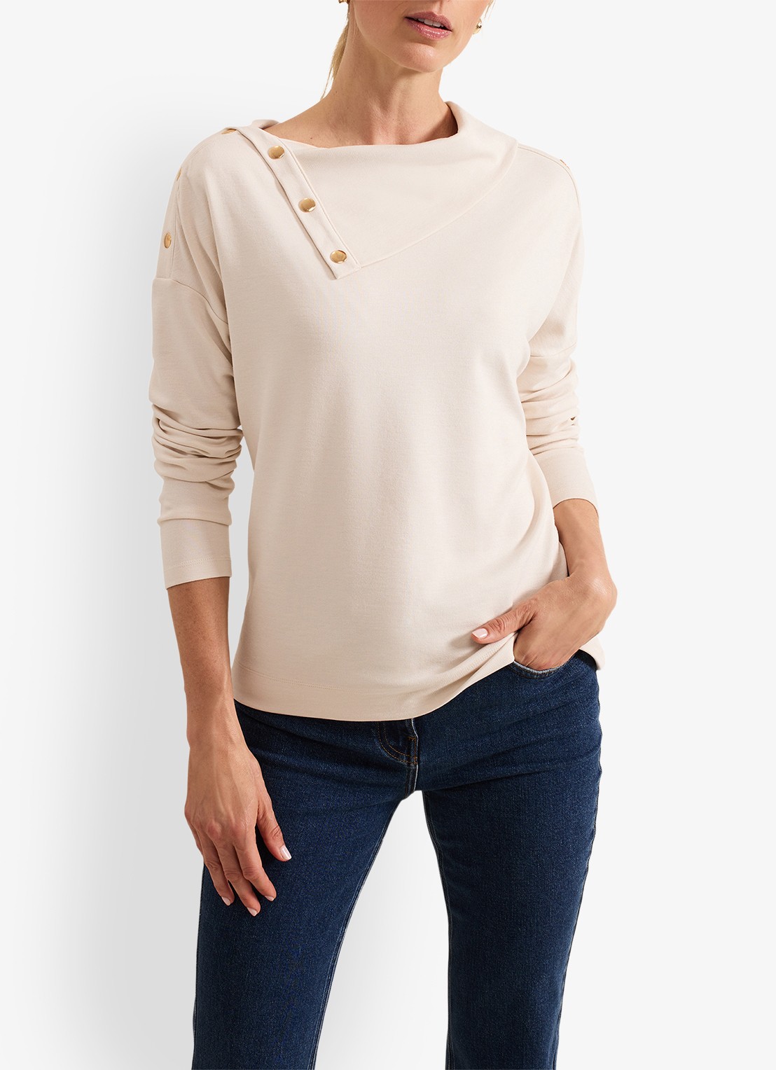 Phase Eight Brienna sweater met sierknopen - detail lichtroze