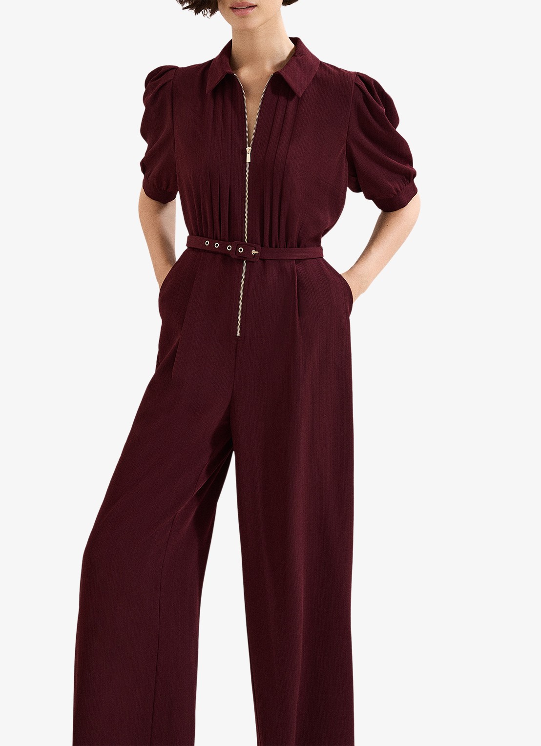 Phase Eight Candice jumpsuit met pofmouw - detail bordeauxrood