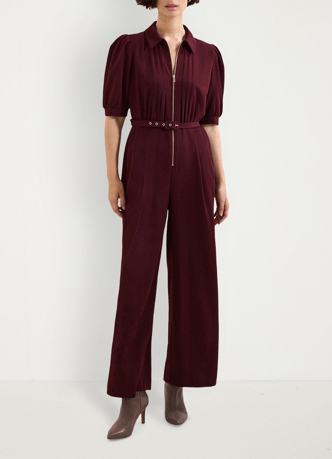 Phase Eight Candice jumpsuit met pofmouw - voorkant 8 bordeauxrood